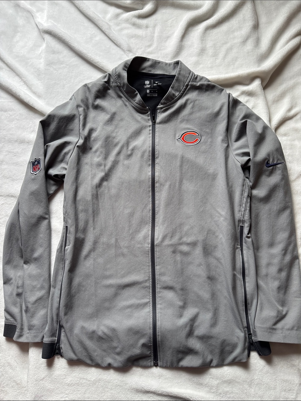 Chicago Bears onfield Nike Gray Chicago Bears Lightweight Full-Zip Jacket